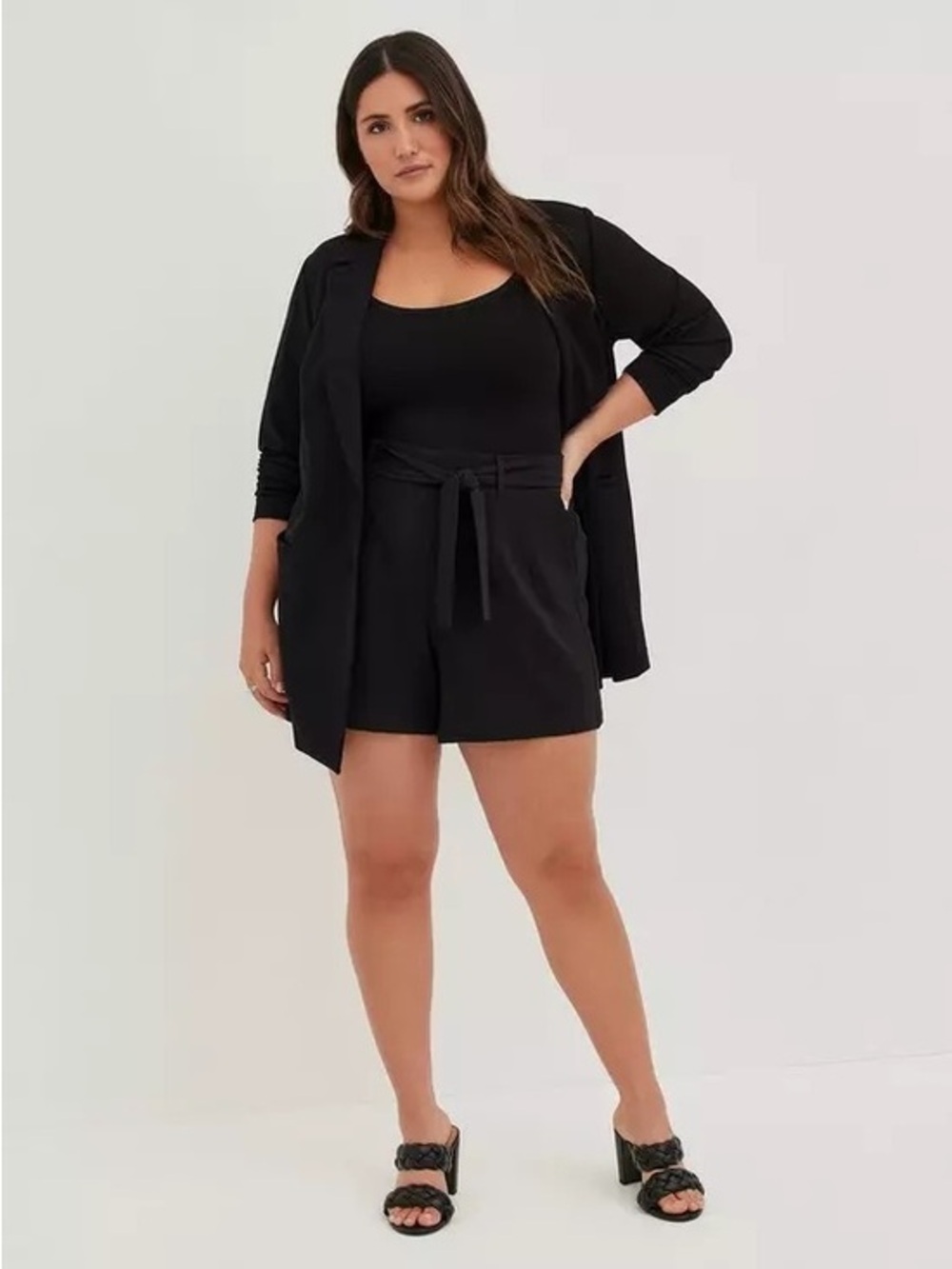 Torrid Black High Waisted Pull on Pleat Front Crepe Shorts Women’s Plus size 3X